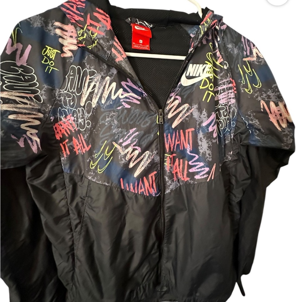 Kids Nike zip up windbreaker in size XL